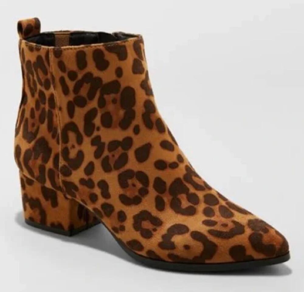 A New Day Valerie Chelsea Boots WMNS 7 Brown Leopard Print Microsuede Block Heel